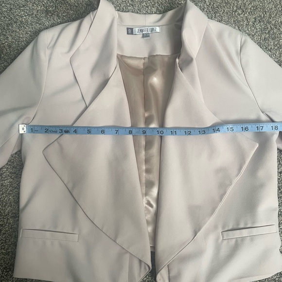 Blazer - Picture 8 of 10